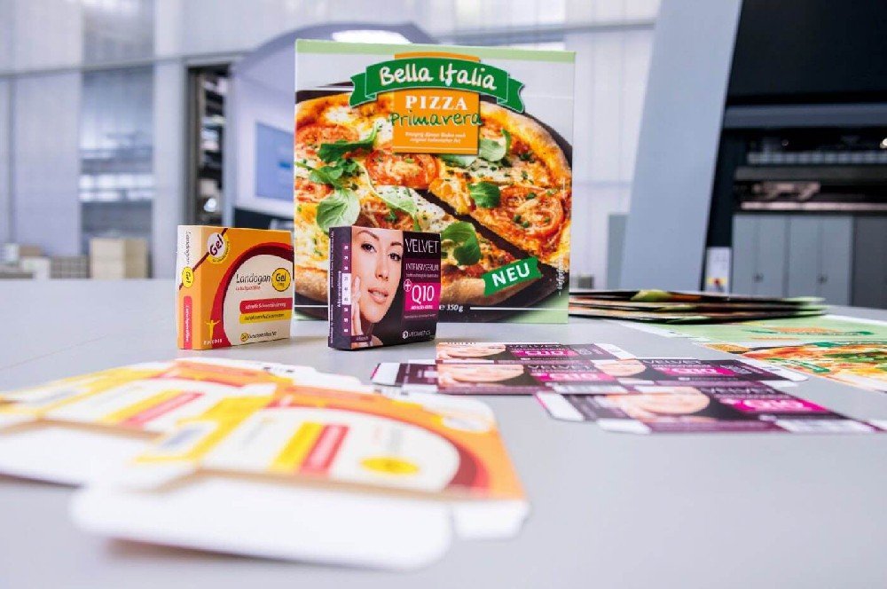 Printed folding cartons for food, cosmetics and consumer products